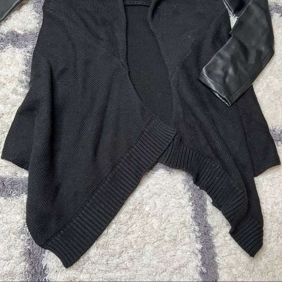 BlankNYC Black Sweater Girl’s Size Small - Picture 3 of 9